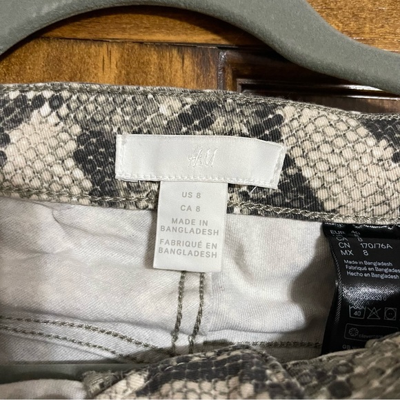 SOLD - Snakeskin High Waisted Twill Shorts - Picture 3 of 3